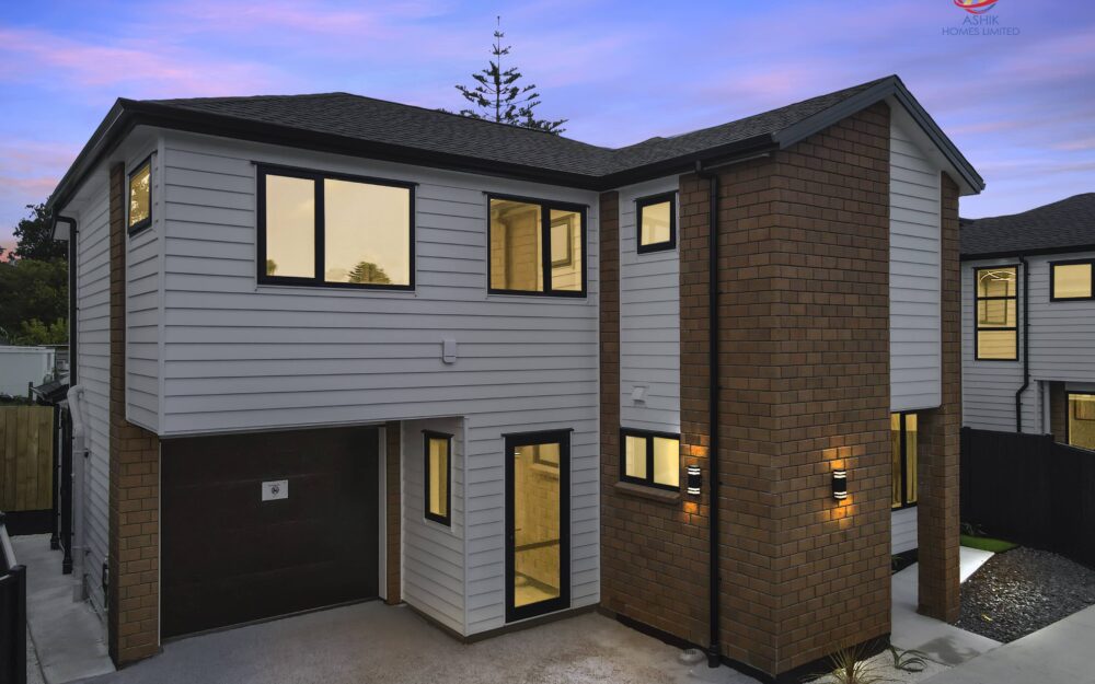 Ready To Invest Or Move In- Brand New- Otara